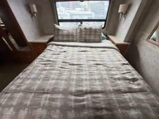 2006 Fleetwood RV Bounder 33R