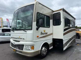 2006 Fleetwood RV Bounder 33R