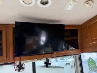 2006 Fleetwood RV Bounder 33R