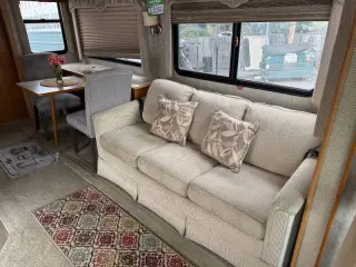 2006 Fleetwood RV Bounder 33R