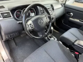 2011 Nissan Versa 1.8 SL