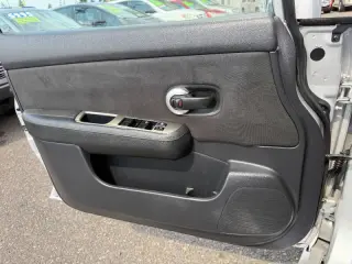 2011 Nissan Versa 1.8 SL