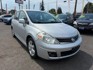 2011 Nissan Versa 1.8 SL