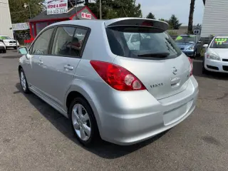 2011 Nissan Versa 1.8 SL
