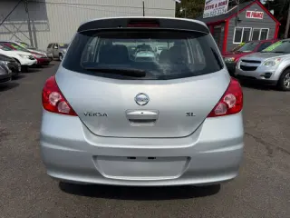2011 Nissan Versa 1.8 SL
