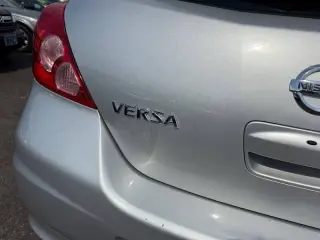 2011 Nissan Versa 1.8 SL