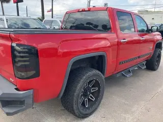GMC Sierra 1500 2015 4x2 SLT 4dr Crew Cab 5.8 ft. SB