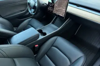 Tesla Model 3 2019 AWD Performance 4dr Fastback