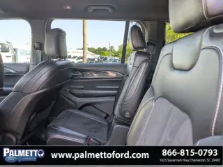 Jeep Grand Cherokee L 2023 4x2 Laredo X 4dr SUV