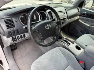 2011 Toyota Tacoma PreRunner V6