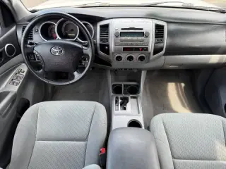 2011 Toyota Tacoma PreRunner V6