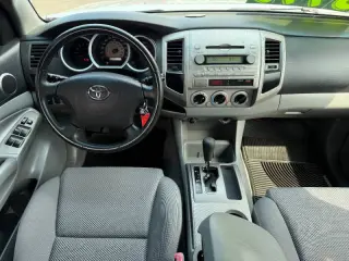 2006 Toyota Tacoma PreRunner V6