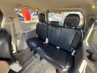 2012 Toyota Sienna LE 7-Passenger Auto Access Seat