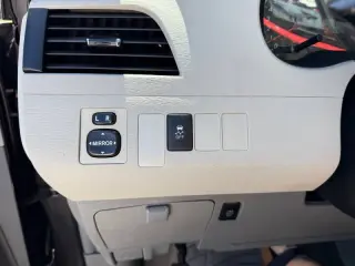 2012 Toyota Sienna LE 7-Passenger Auto Access Seat