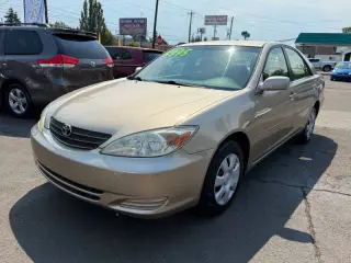 2004 Toyota Camry LE