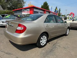 2004 Toyota Camry LE