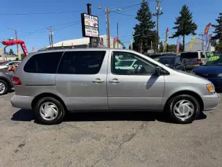 2001 Toyota Sienna LE