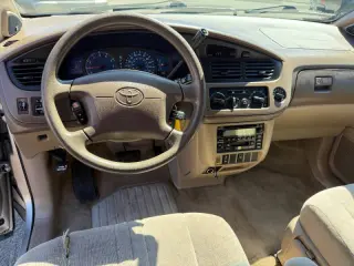 2001 Toyota Sienna LE
