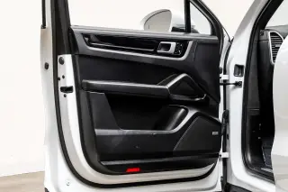 2021 Porsche Cayenne 