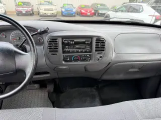 2003 Ford F-150 XL