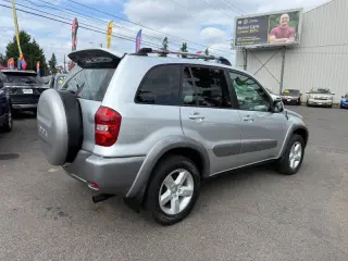 2004 Toyota RAV4