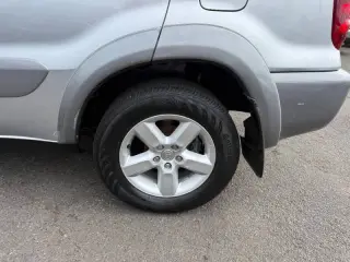 2004 Toyota RAV4