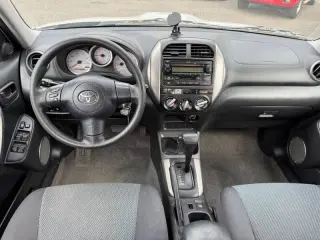 2004 Toyota RAV4