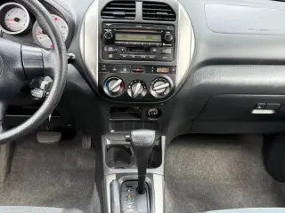 2004 Toyota RAV4