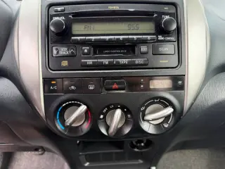 2004 Toyota RAV4