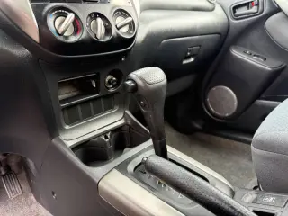 2004 Toyota RAV4