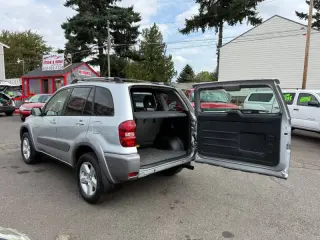2004 Toyota RAV4