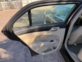 2012 Chrysler 300 Limited