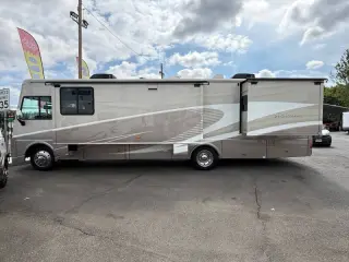 2017 Winnebago Sightseer 35G