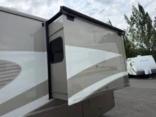 2017 Winnebago Sightseer 35G