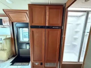 2017 Winnebago Sightseer 35G