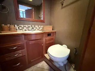 2017 Winnebago Sightseer 35G