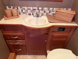 2017 Winnebago Sightseer 35G