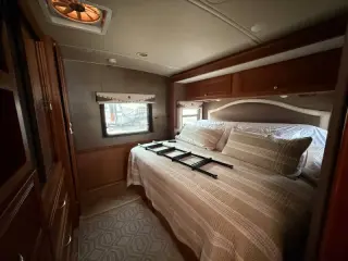 2017 Winnebago Sightseer 35G