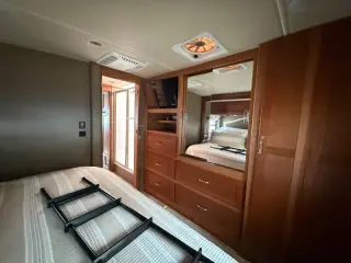 2017 Winnebago Sightseer 35G