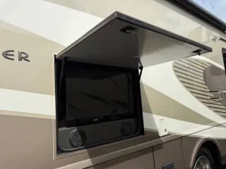 2017 Winnebago Sightseer 35G