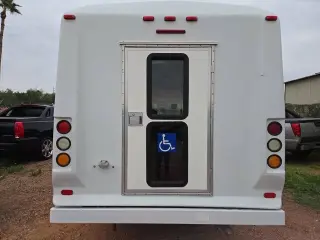 2005 Ford Econoline Commercial Cutaway