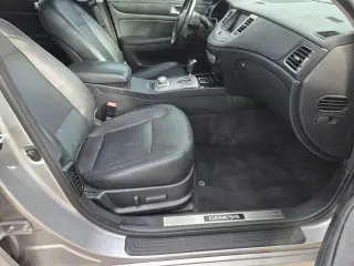 2012 Hyundai Genesis