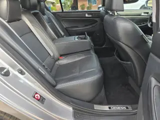 2012 Hyundai Genesis