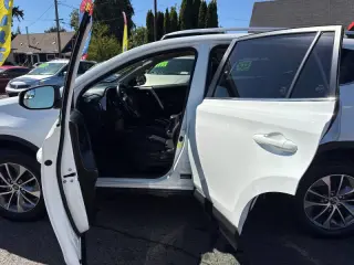 2016 Toyota RAV4 Hybrid XLE
