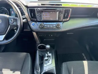 2016 Toyota RAV4 Hybrid XLE