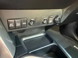 2016 Toyota RAV4 Hybrid XLE