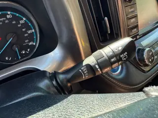 2016 Toyota RAV4 Hybrid XLE