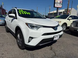 2016 Toyota RAV4 Hybrid XLE