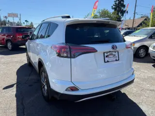 2016 Toyota RAV4 Hybrid XLE
