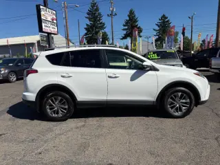 2016 Toyota RAV4 Hybrid XLE